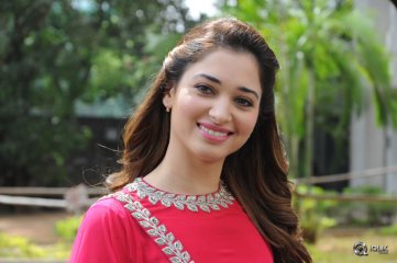 Tamannah at Bengal Tiger Movie Press Meet